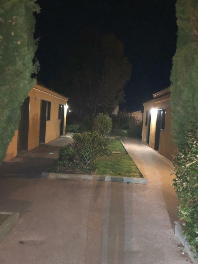 Appartement Les Hameaux آرْلْ المظهر الخارجي الصورة
